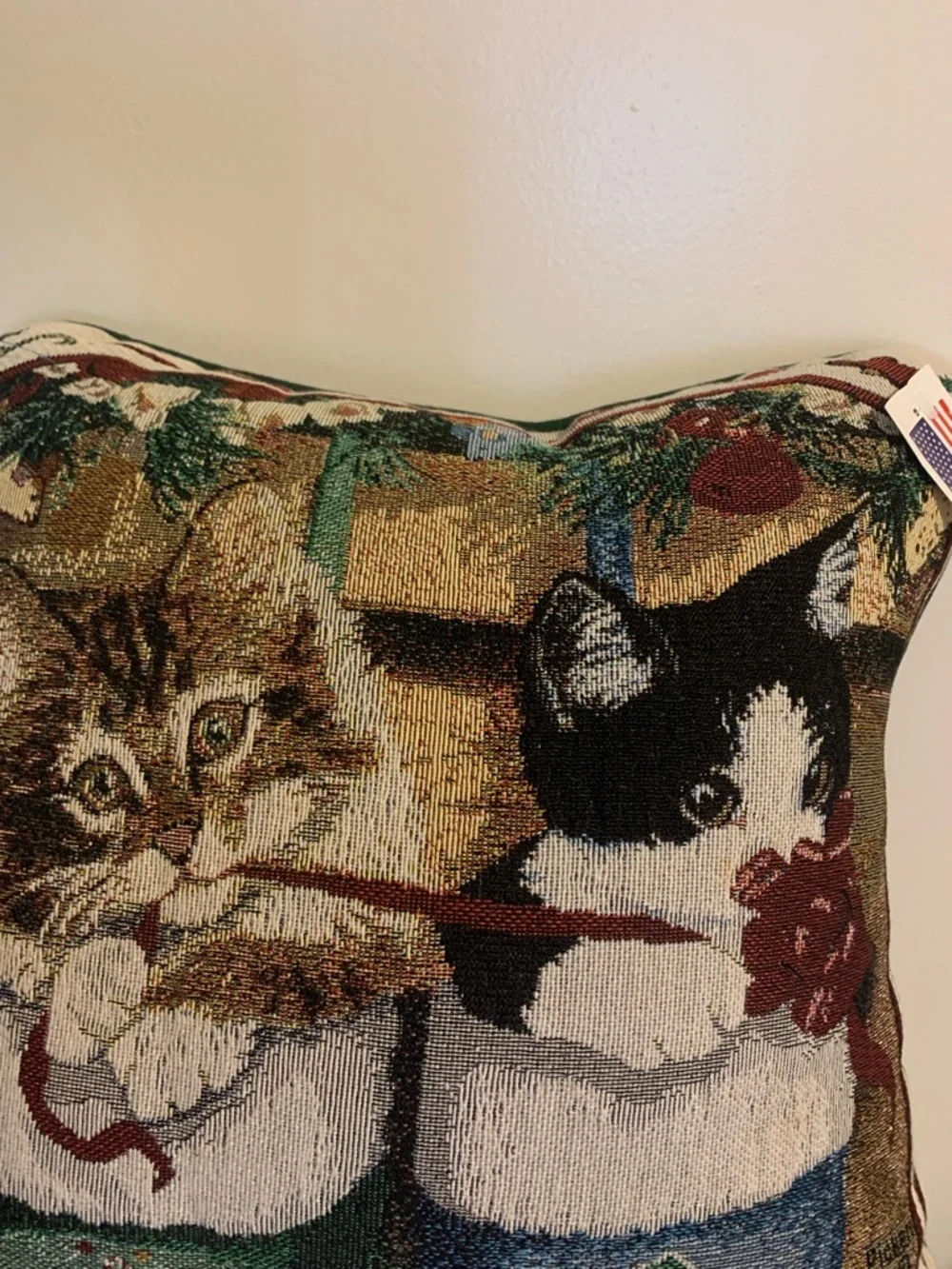 Decorative Cat Tapestry Pillow - Multicolor